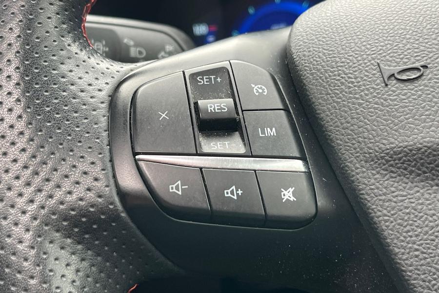 Ford Kuga Photo autoimg-6fa2fc870e8161be952dda6ab6b491b3e4afb11f.jpg