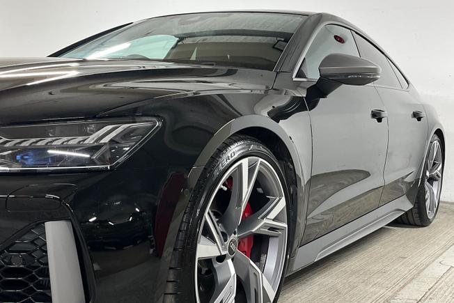 AUDI RS7 Photo 32