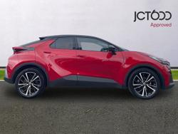 TOYOTA C-Hr Photo 4