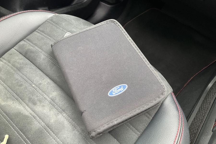 Ford KUGA Photo autoimg-6fb18b7f8a1f7835013e460a627d5ea335fe0b0a.jpg