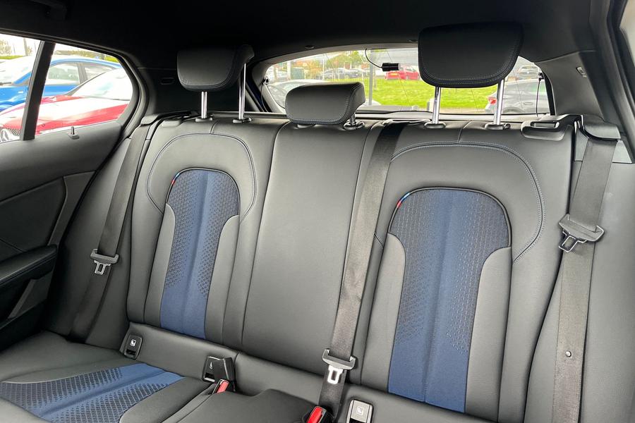 BMW 1 Series Photo autoimg-6fb3c5269d84cf3105cfdc5f7e56396771700071.jpg