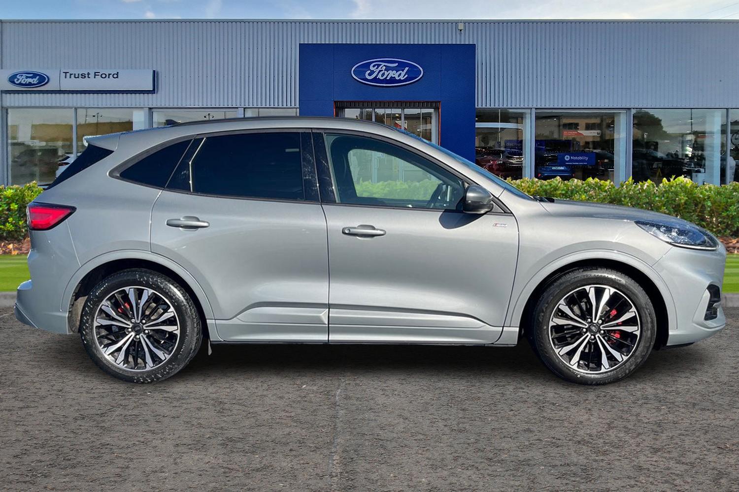 Ford Kuga Photo 2