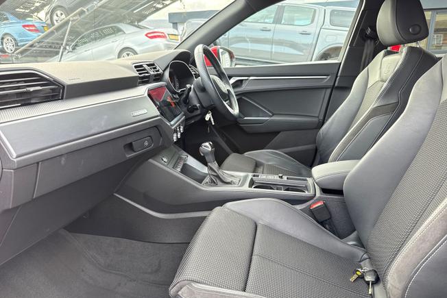 Audi Q3 Photo 42