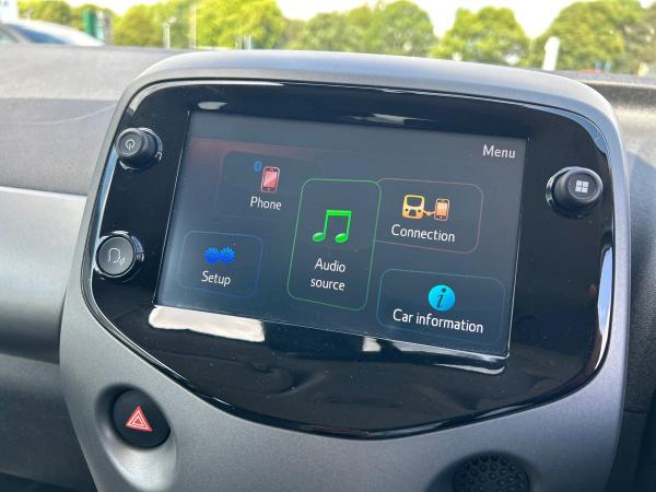 Toyota AYGO Photo autoimg-6fb5e0c8346ee16df830bb8b339b877b3acdba00.jpg