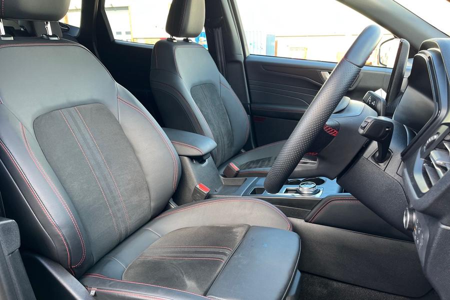 Ford Kuga Photo autoimg-6fb7652d53eef97504e2ee84de50a2d23c68003a.jpg