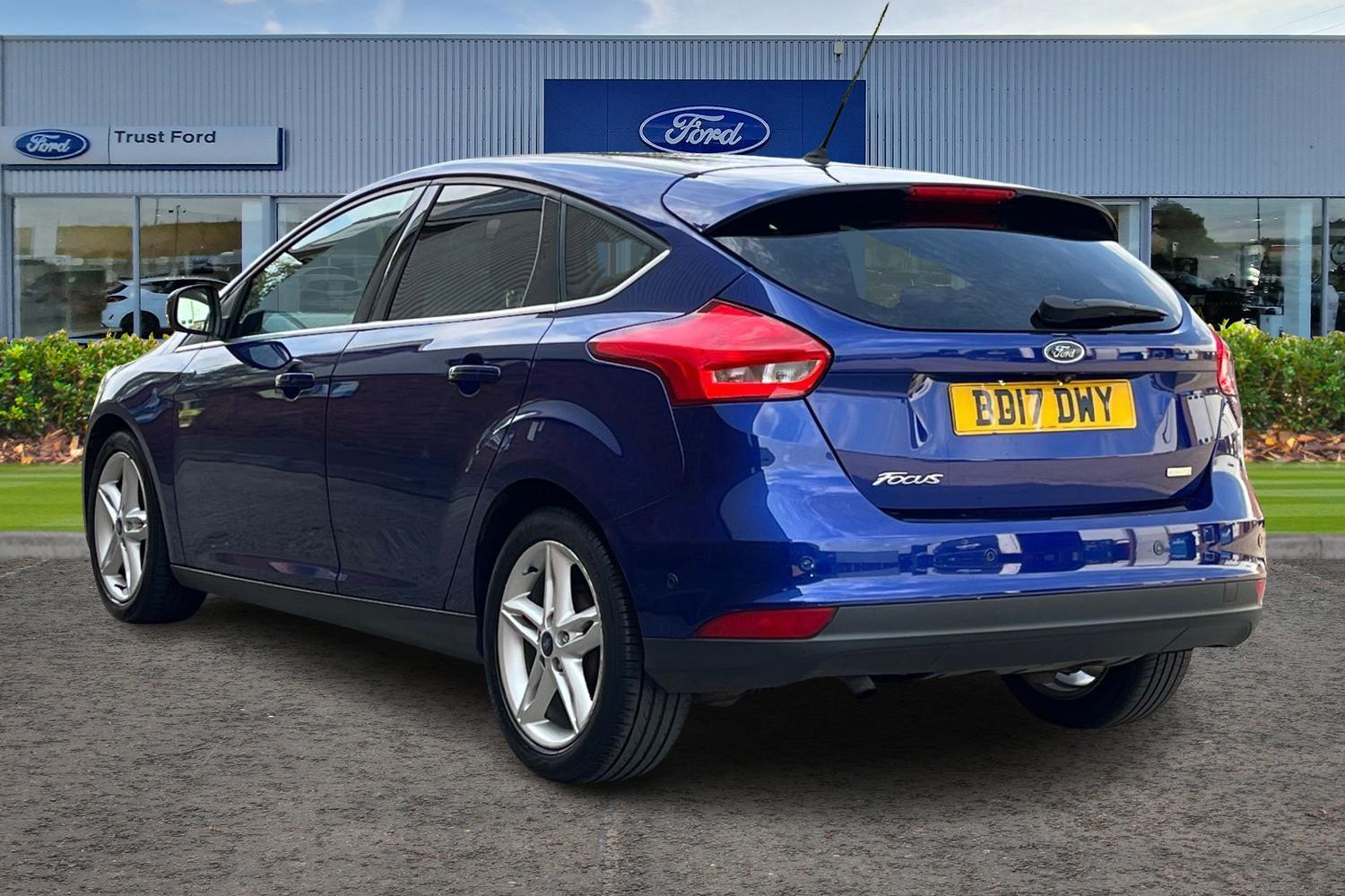 Ford Focus Photo 1
