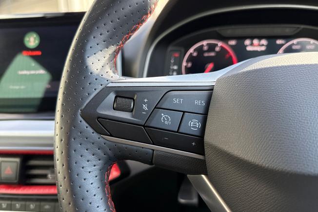 SEAT Arona Photo 16