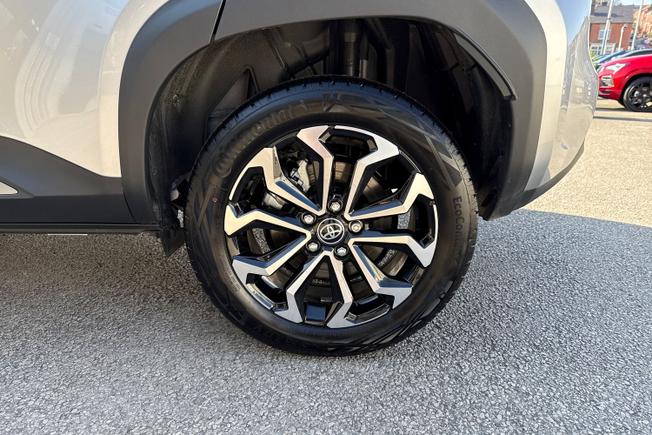 TOYOTA Yaris Cross Photo 24