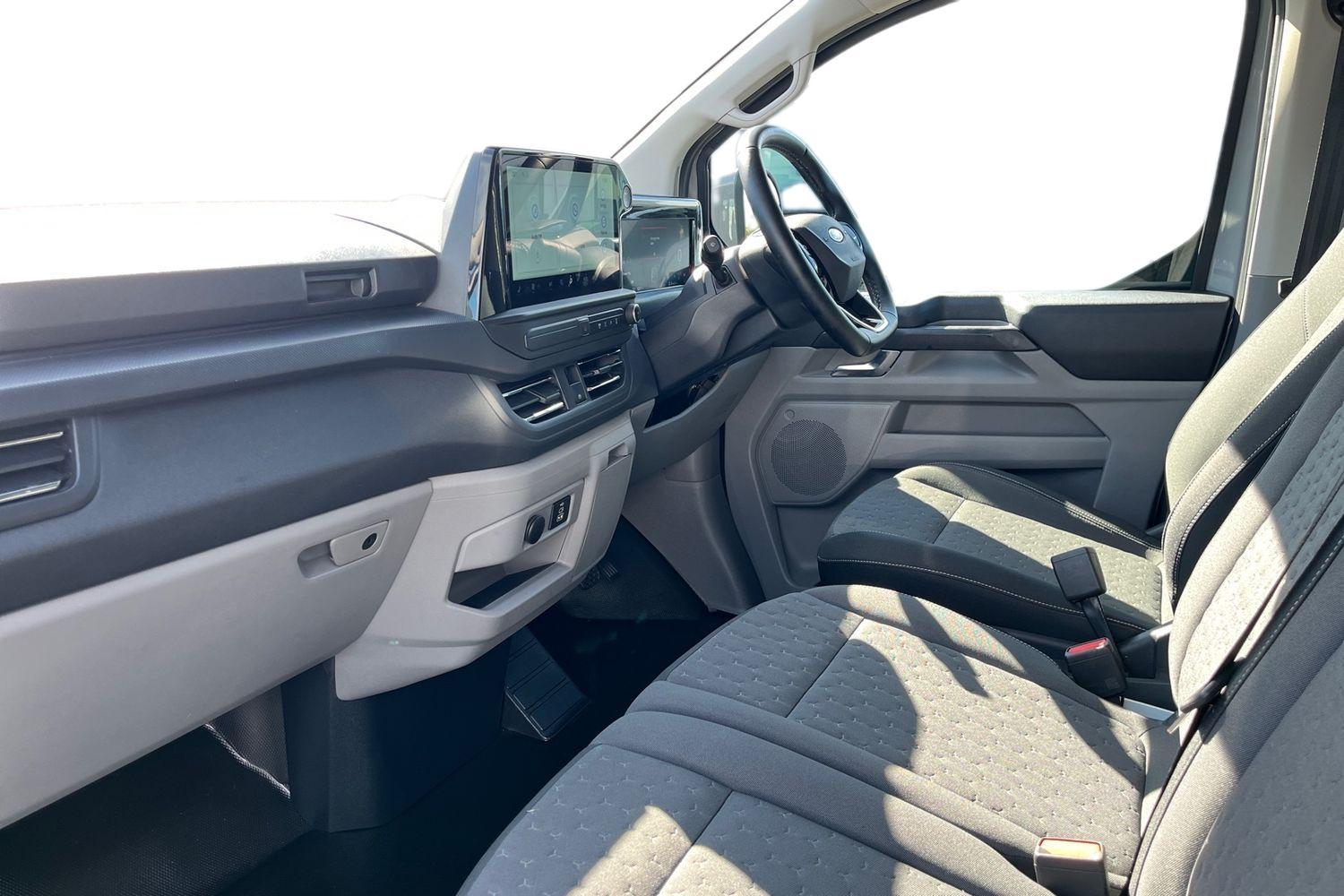 Ford TRANSIT CUSTOM Photo 3