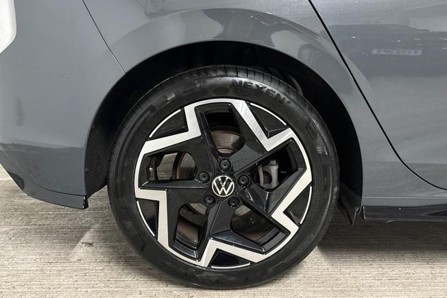 Volkswagen Golf Photo 5