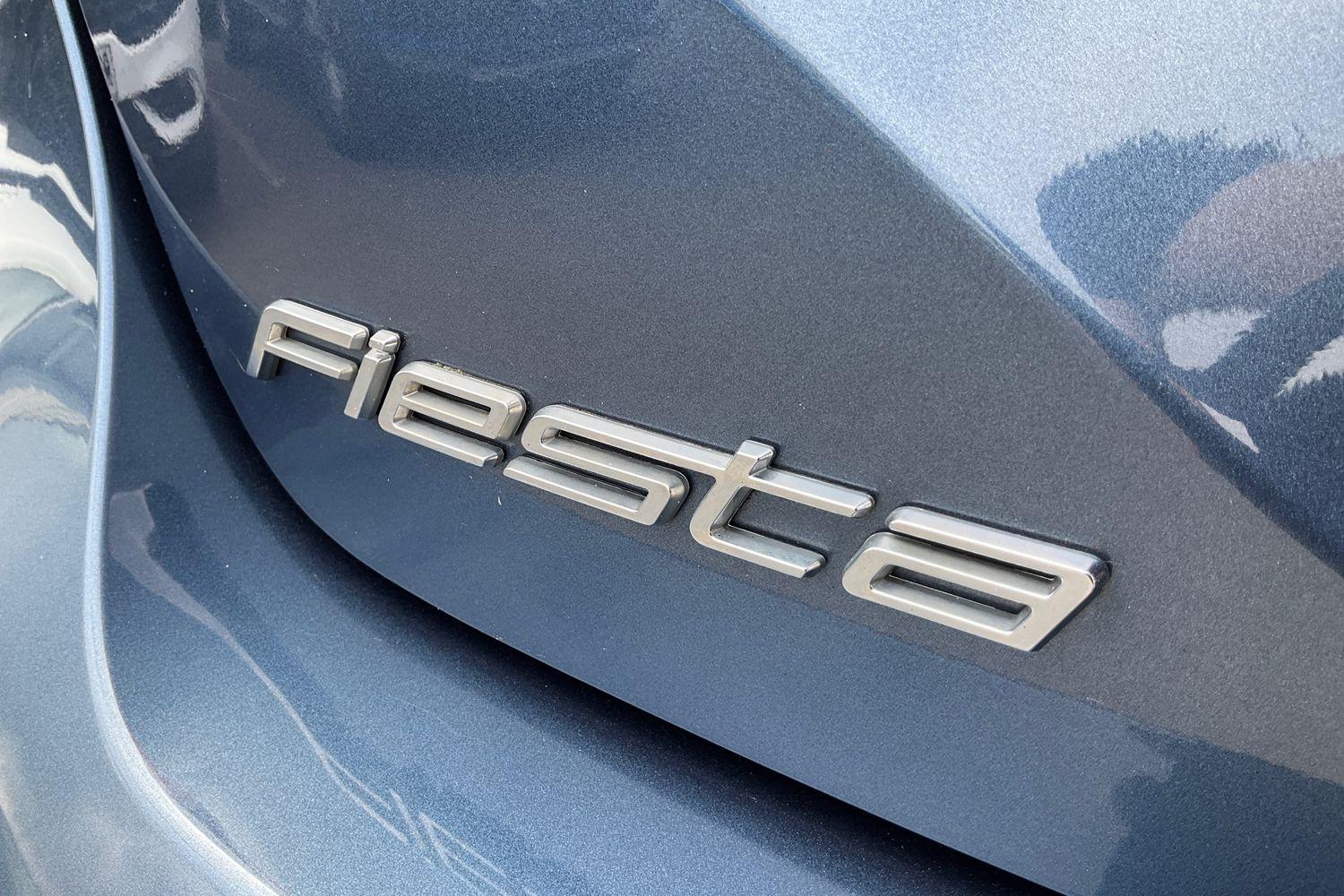 Ford FIESTA Photo 38