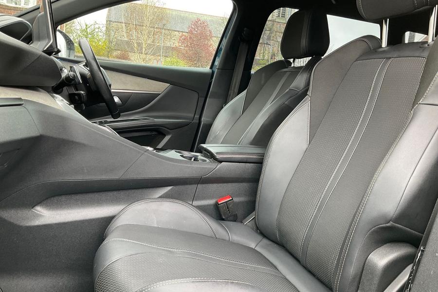 Peugeot 5008 Photo autoimg-6fd26f116265bb8e523a60d9df3c3323c4d71798.jpg