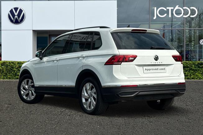 VOLKSWAGEN Tiguan Photo 3