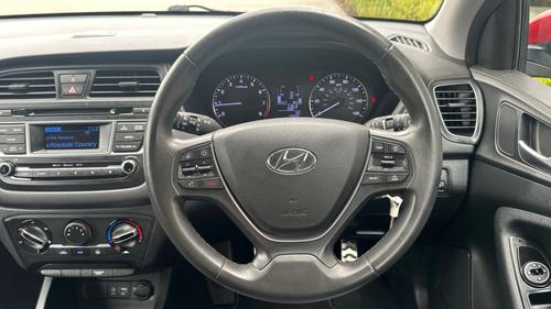 Hyundai i20 Photo autoimg-6fd652b57afdbb1952557fabe6d96273031be610.jpg