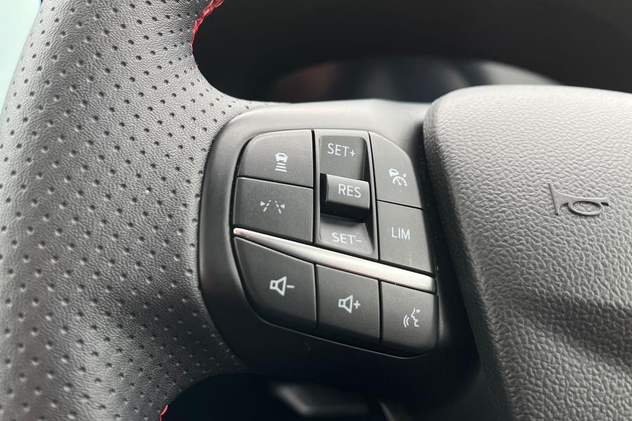 Ford Kuga Photo autoimg-6fd69b7edbaa8204670e041a93d04c0b6fceb2c3.jpg