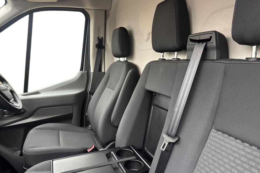 Used Ford TRANSIT WO25UCT 11