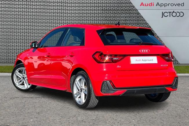 AUDI A1 Photo 3