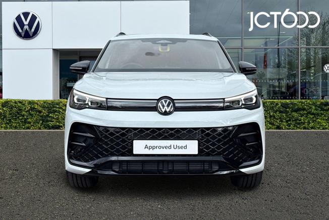 VOLKSWAGEN Tiguan Photo 8