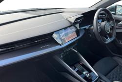 AUDI RS3 Photo 2