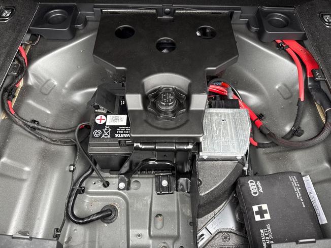 AUDI A4 Photo 21