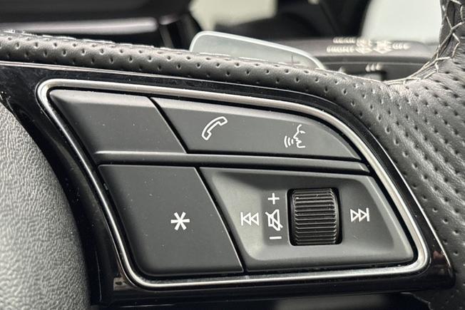 Audi S3 Photo 17