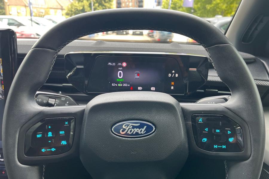 Ford EXPLORER Photo autoimg-6fe5c98da88e4ef10b95f9585fa5d5ad77b5c43f.jpg