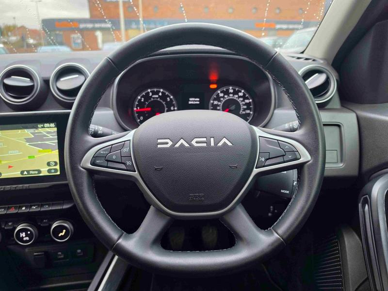 Used Dacia Duster NL73YYR 32