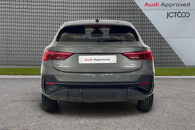 AUDI Q3 Photo 7