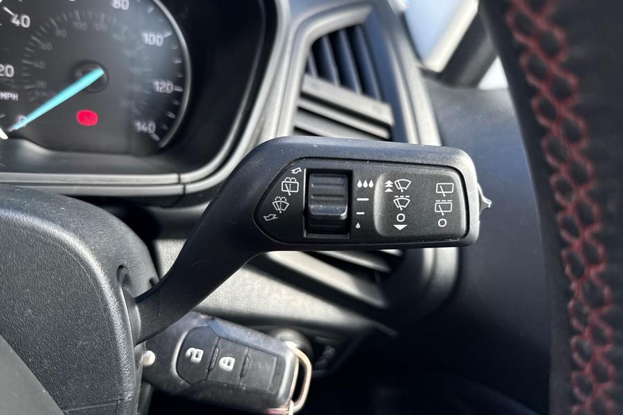 Ford EcoSport Photo autoimg-6ff280cfd544fa32ff8c96312d339fca31ef2631.jpg