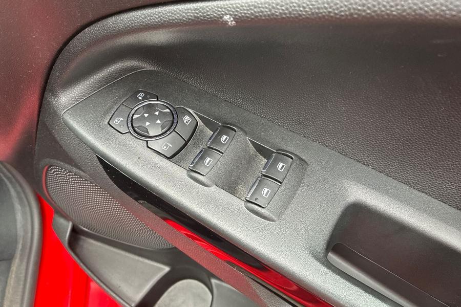Ford ECOSPORT Photo autoimg-6ff3a5609dabd4a9e6d50c8155733553695fddec.jpg