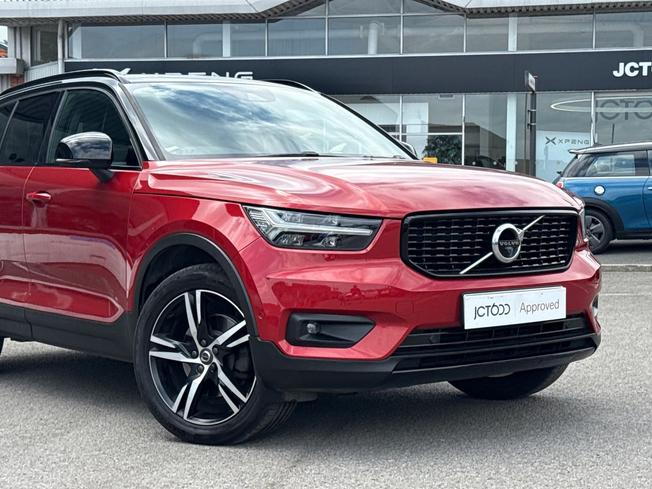 VOLVO Xc40 Photo 25