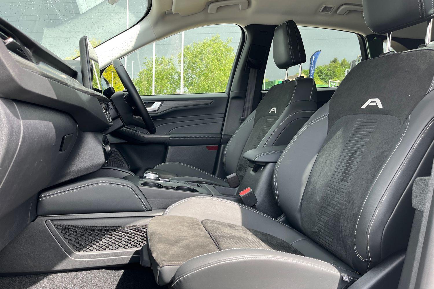 Ford KUGA Photo 18