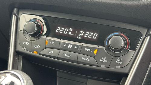 Suzuki SX4 Photo autoimg-6ffdce7ff477d193436255072a78870333aa2064.jpg