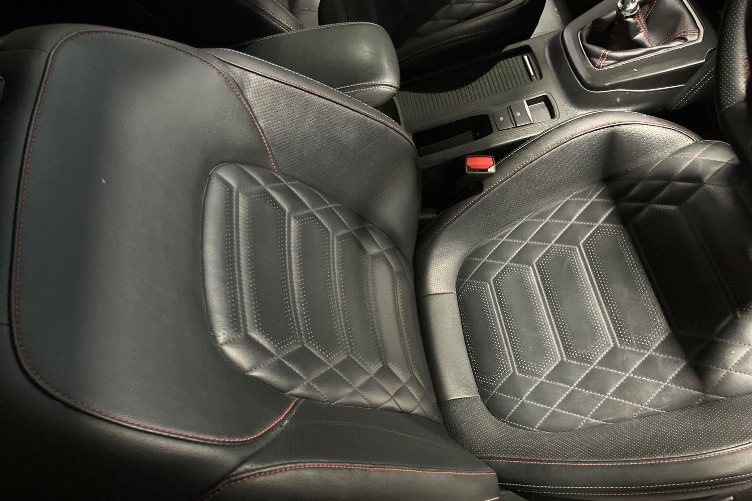 Ford FOCUS Photo 29