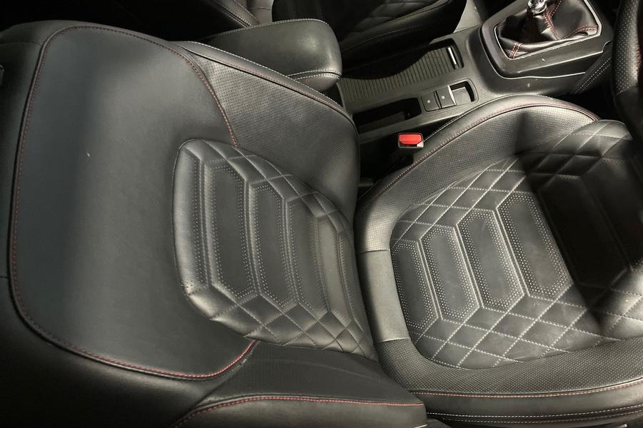 Ford FOCUS Photo autoimg-7008bdcbaa3a220ed9a3e19327c5bfbd6b4d3ffa.jpg