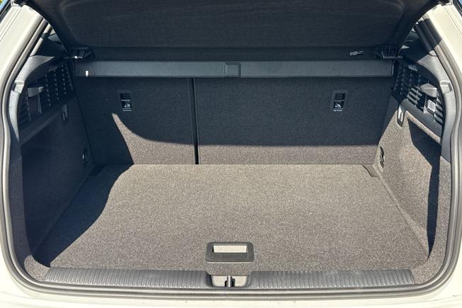 AUDI Q2 Photo 12