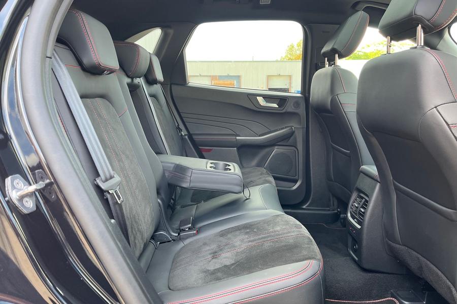 Ford Kuga Photo autoimg-70101eb321e2bffa9161aea08e3a2e1b79352d34.jpg