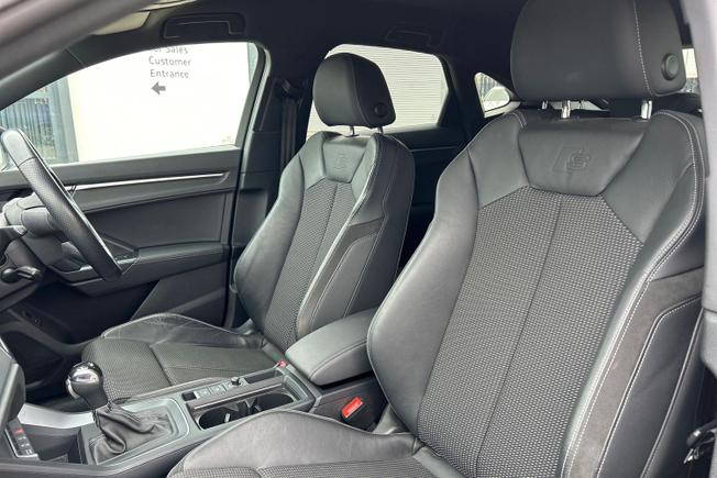 Audi Q3 Photo 42