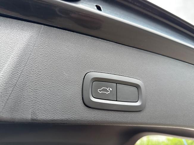 VOLVO Xc40 Photo 23