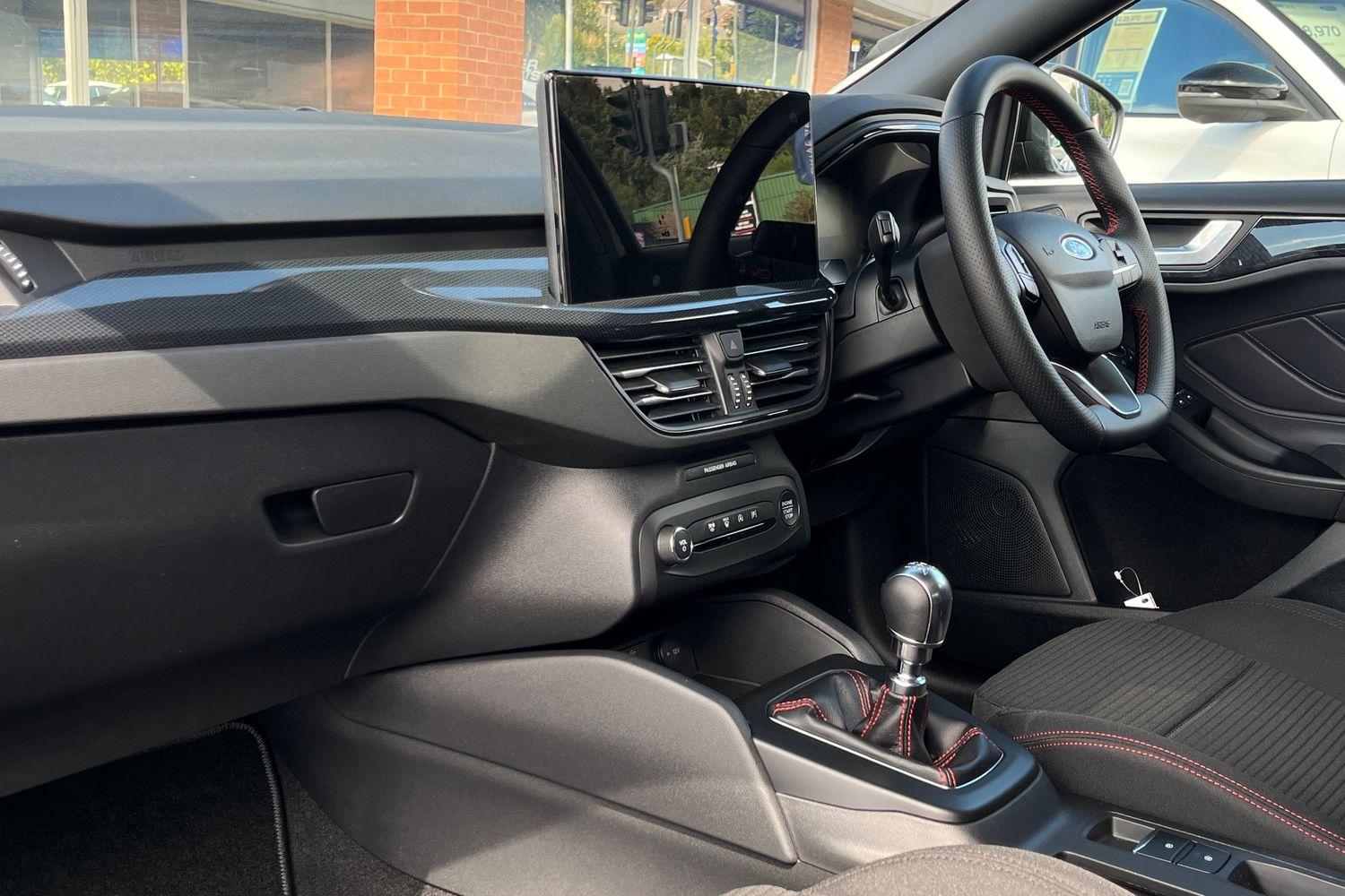 Ford FOCUS Photo 17