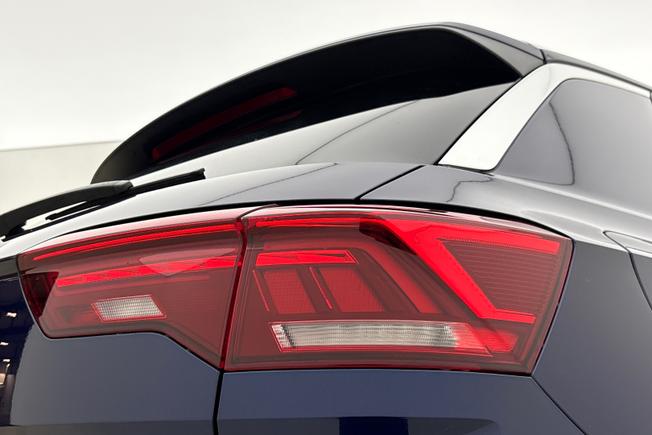 VOLKSWAGEN T-Roc Photo 18
