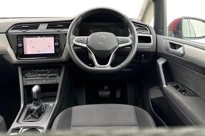 VOLKSWAGEN Touran Photo 11
