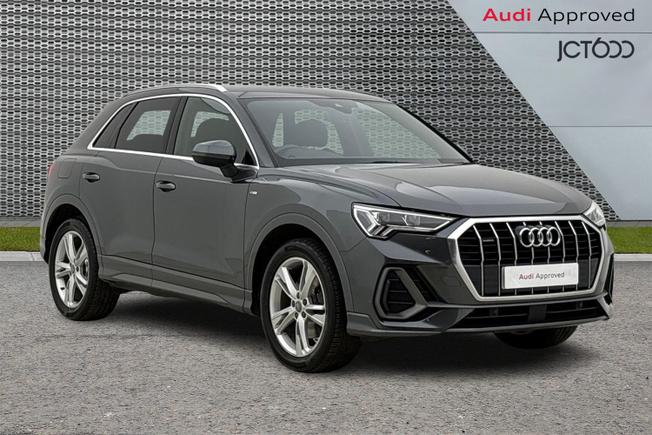 AUDI Q3 Photo 1