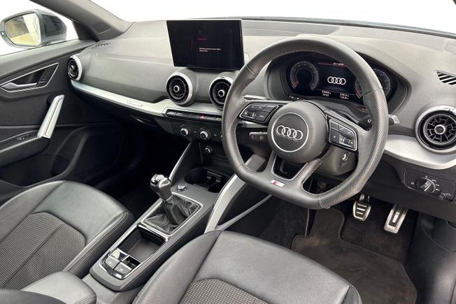 Audi Q2 Photo 6