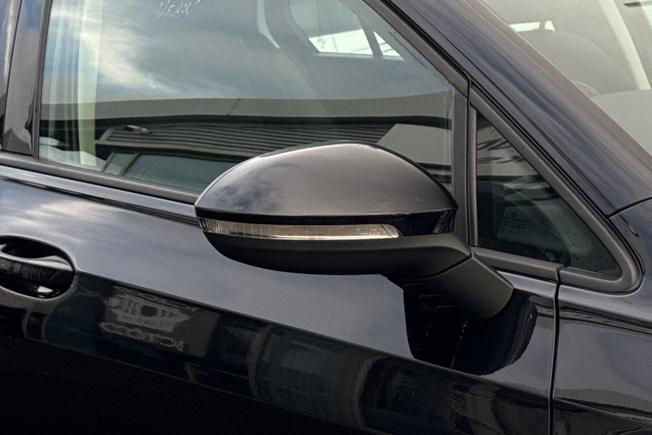 VOLKSWAGEN Golf Photo 20