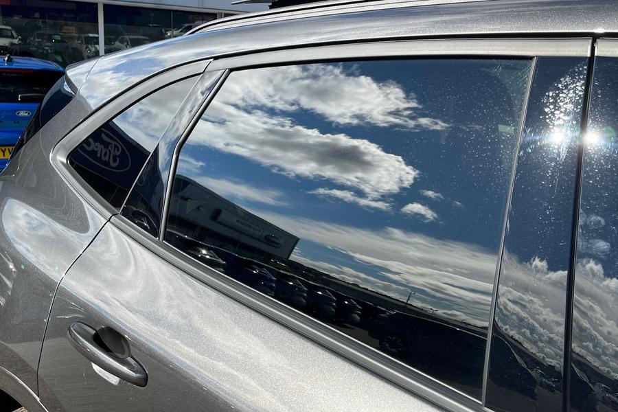 Ford Kuga Photo autoimg-701f7f9a2c6176a4a9f87047bbbd640f72306e90.jpg