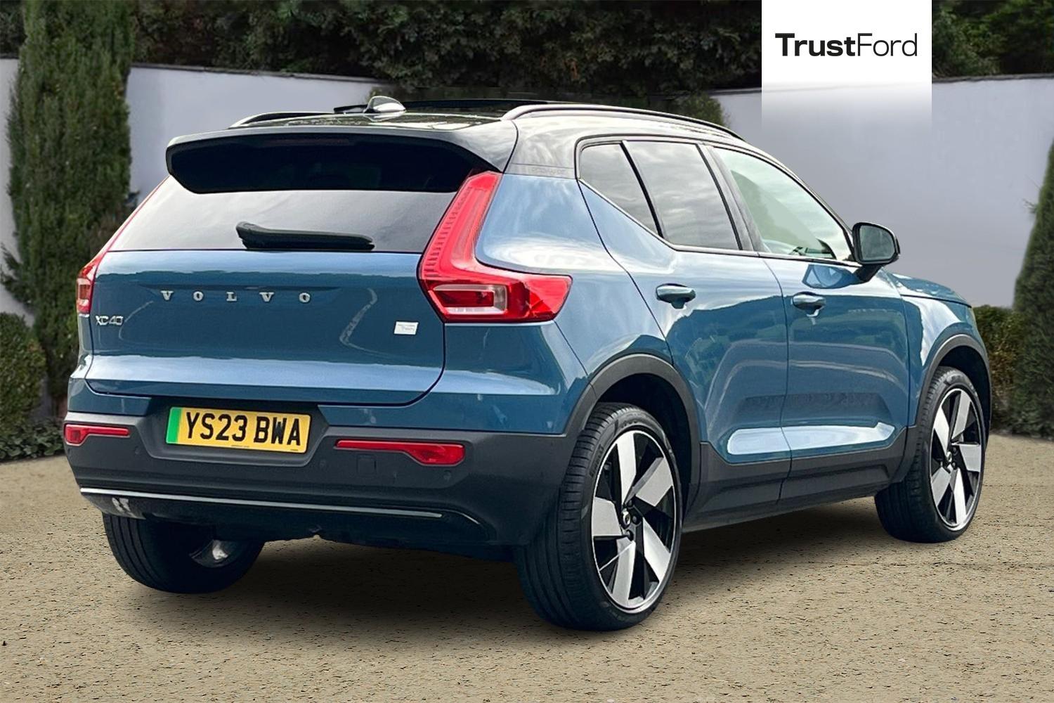 Volvo XC40 Photo 3