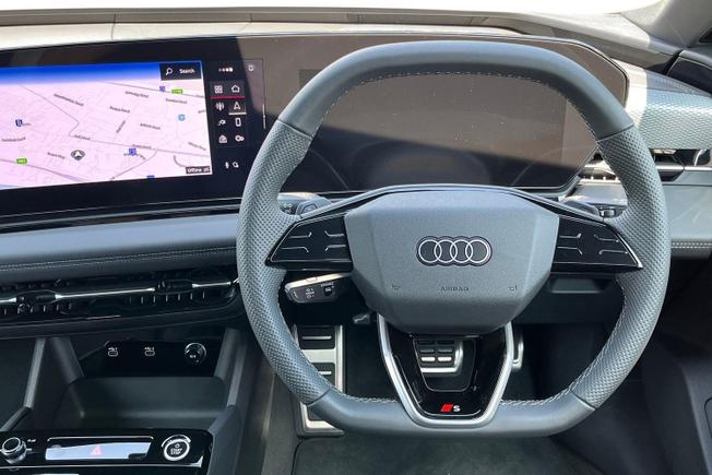AUDI A6 Photo 11