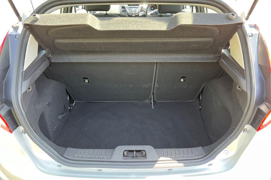 Ford FIESTA Photo autoimg-7022d93418608b1108736587ad9529ba176cbb51.jpg