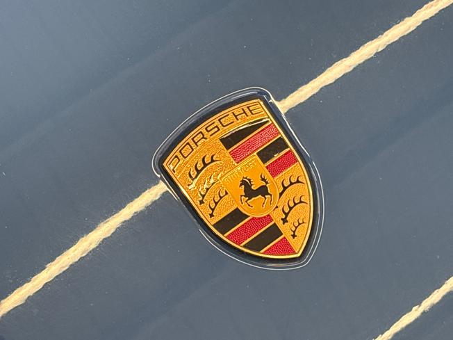 PORSCHE Taycan Photo 37